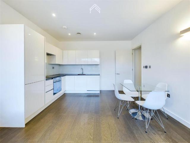 Abbott House, St. Albans AL1 1 bed apartment to rent £1,520 pcm £351 pw