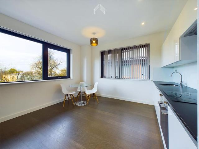 Abbott House, St. Albans AL1, 2 bed flat to rent, £1,900 pcm | PrimeLocation