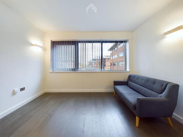 Abbott House, St. Albans AL1, 2 bed flat to rent, £1,900 pcm | PrimeLocation