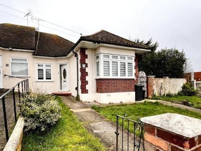 Abbotts Close, Leigh on sea, 2 Bedroom Bungalow