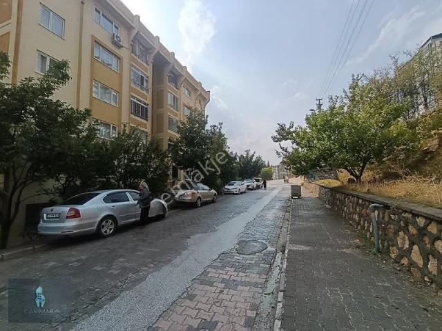 Abdullahpaşa Arı Büfe Üstünde Kiralık 3+1 Toki Dairesi