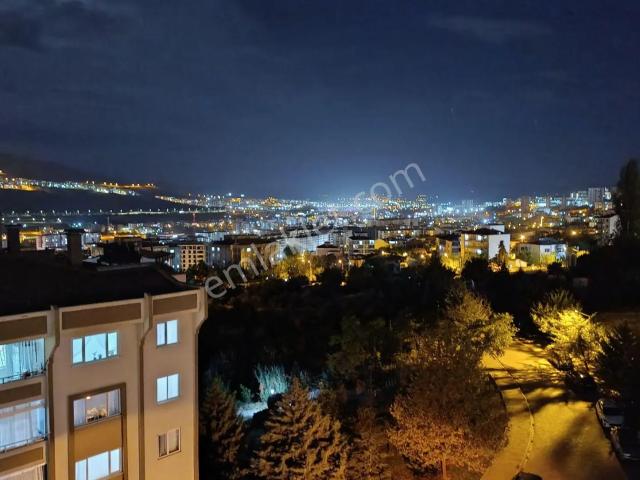 Abdullahpaşa Mah. 3+1 Şehir Manzaralı Ara Kat Kiralık Daire