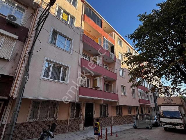Abdullahpaşada Çarşıya Yürüme Mesafesinde Ara Kat 2+1 Kiralık