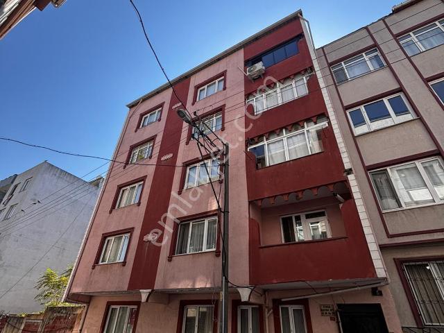 Abdullahpaşada Çarşının Göbeğinde Ferah 2+1 Bakımlı Daire