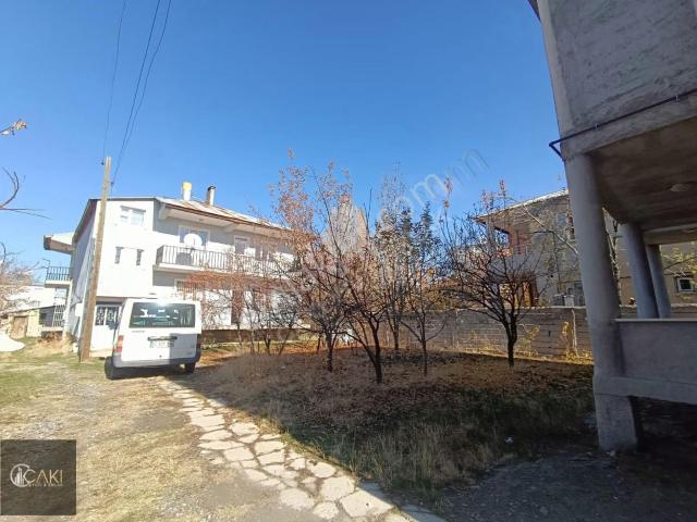 Abdurrahman Gazi Mah 940m2 Arsa Ve 4 Daire Satılık