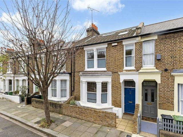 Abdale Road, London, W12 3 bed terraced house to rent £5,500 pcm £1,269 pw