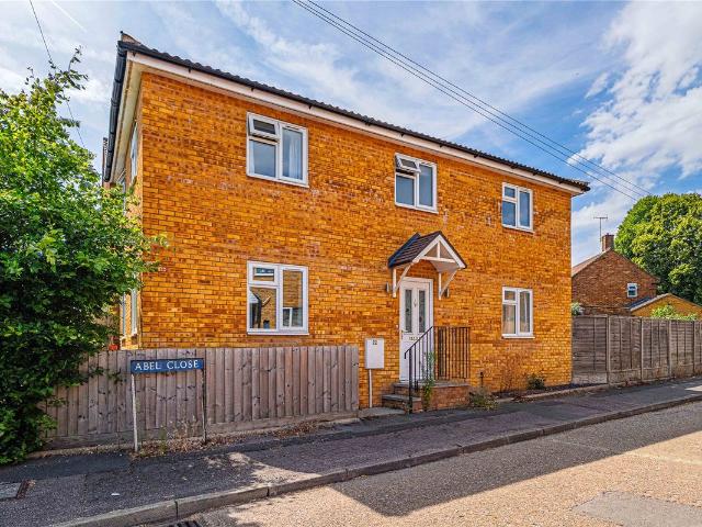 Abel Close, Hemel Hempstead, Hertfordshire HP2, 3 bed detached house to rent, £2,000 pcm | PrimeLocation
