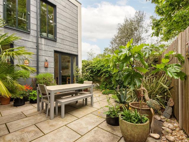 Abelard Place, Ealing W5, 4 bed town house to rent, £5,000 pcm | PrimeLocation