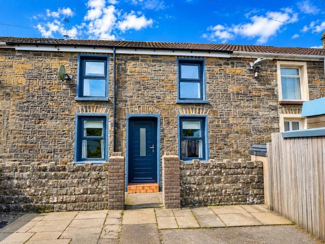 Abercanaid, Merthyr Tydfil CF48 2 bed cottage to rent £700 pcm £162 pw