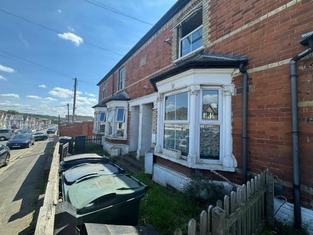 Abercromby Avenue, High Wycombe HP12, 3 bed terraced house to rent, £1,650 pcm | PrimeLocation