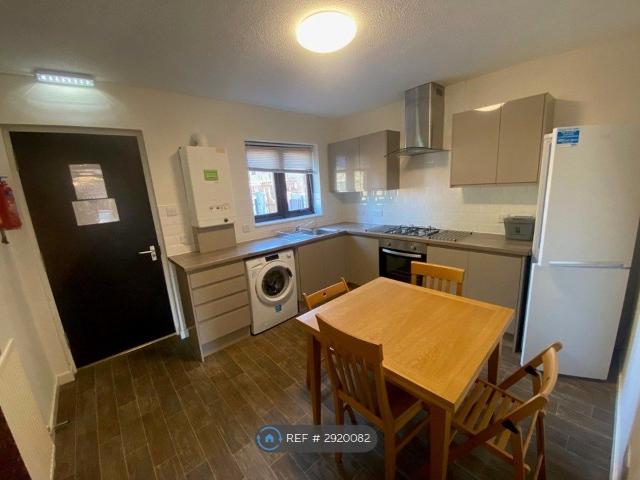 Abercromby Street, Glasgow G40, 4 bed terraced house to rent, £2,400 pcm | PrimeLocation