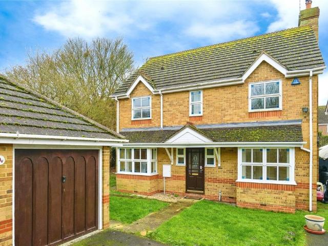 Aberaman, Reading RG4 4 bed detached house to rent £2,500 pcm £577 pw