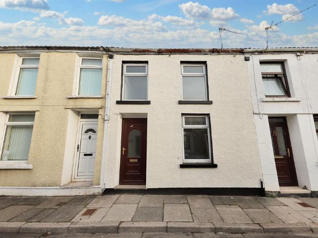 Aberdare CF44 2 bed terraced house to rent £725 pcm £167 pw
