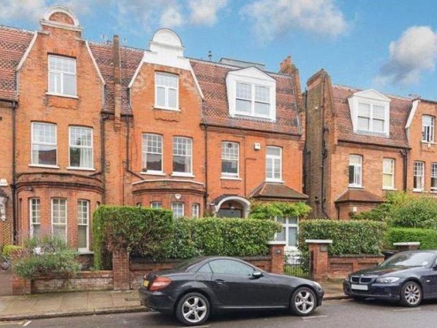 Aberdare Gardens, South Hampstead. 3 bed apartment to rent £3,033 pcm £700 pw