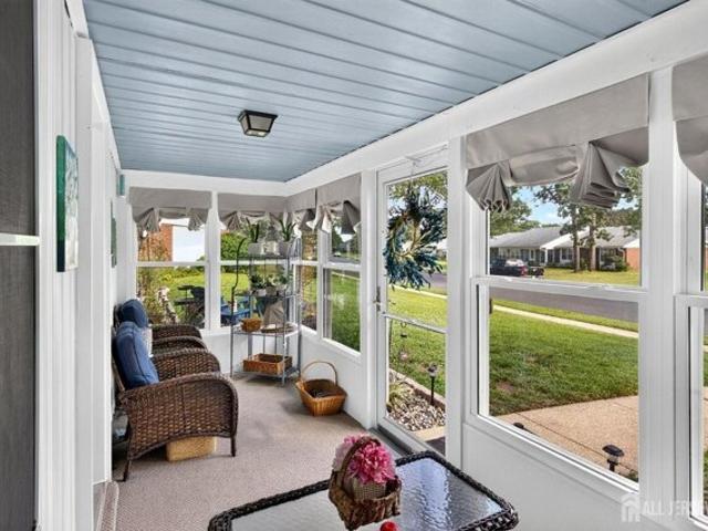 Aberdeen Dr, Lakewood, Condo For Sale