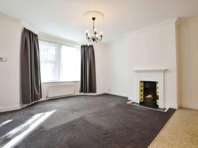 Aberdeen House, Liphook Road, Lindford, Bordon, GU35