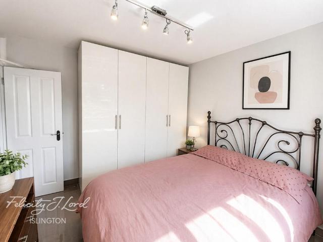 Aberdeen Park, London 1 bed apartment to rent £1,950 pcm £450 pw