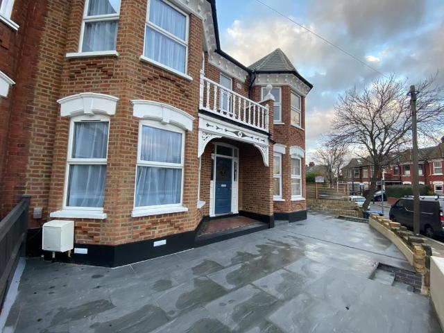 Aberdeen Road, London NW10, 5 bed end terrace house to rent, £4,000 pcm | PrimeLocation