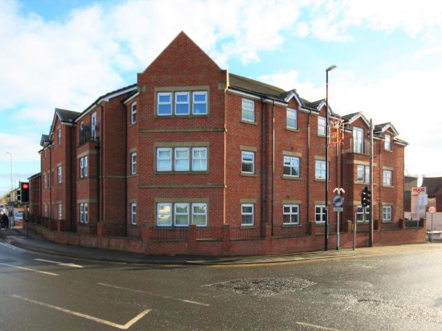 Aberford Road, Garforth, Leeds LS25, 2 bed flat to rent, £1,100 pcm | PrimeLocation