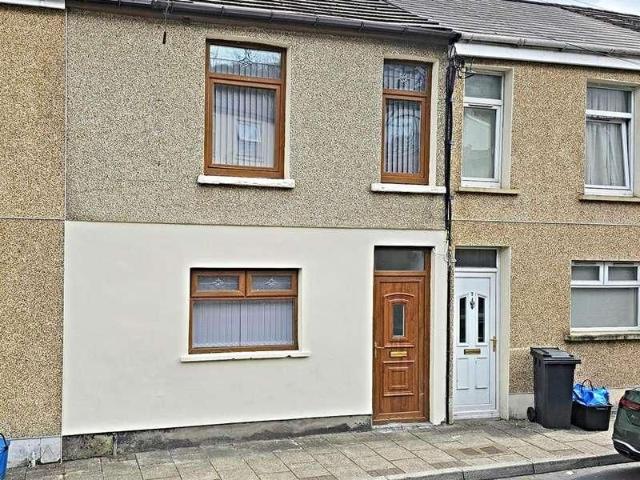 Aberfan Crescent, Merthyr Tydfil, CF48