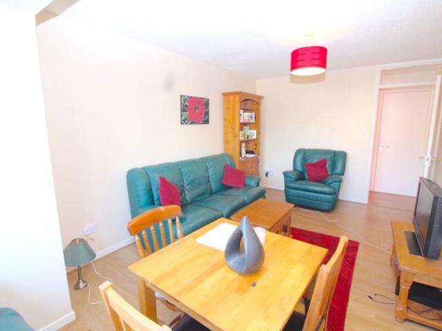 AbernathyQuay 2 bed apartment to rent £1,000 pcm £231 pw