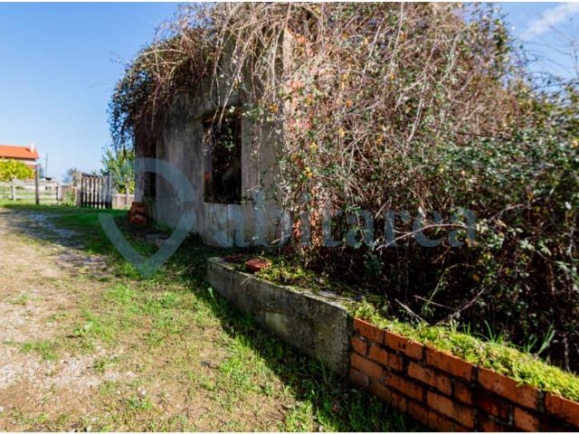 ABITAREA VENDE CASA CON PARCELA PARA REFORMAR
