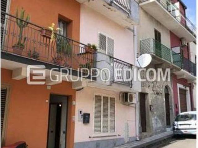 Abitazione di tipo popolare in vendita a Mandanici Rif. 4555485