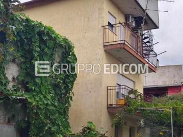 Abitazione di tipo popolare in vendita a Limina Rif. 4555630