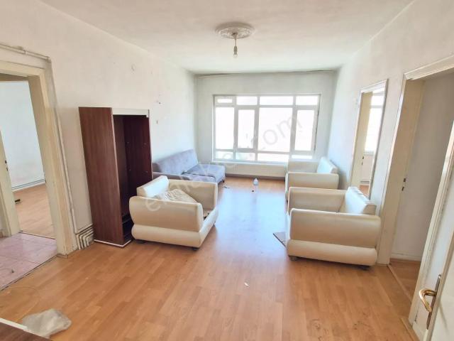 Abidin Paşada 2. Katta 3+1 Yapılı Kiralık Daire