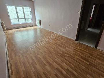 Abidinpaşa Mah Cadde Üzeri Arıbal Fırını Yanı 1 Kat Kiralık