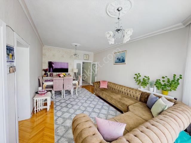 Abidinpaşa Mahallesi Ara Kat Masrafsız Satılık 3+1 Daire