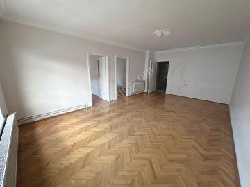 Abidinpaşa Mahallesi Ara Kat Ön Cephede Geniş 3+1 Kiralık Daire