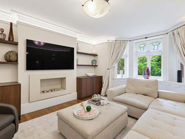 Abingdon Villas W8, 4 bed flat to rent, £10,833 pcm | PrimeLocation