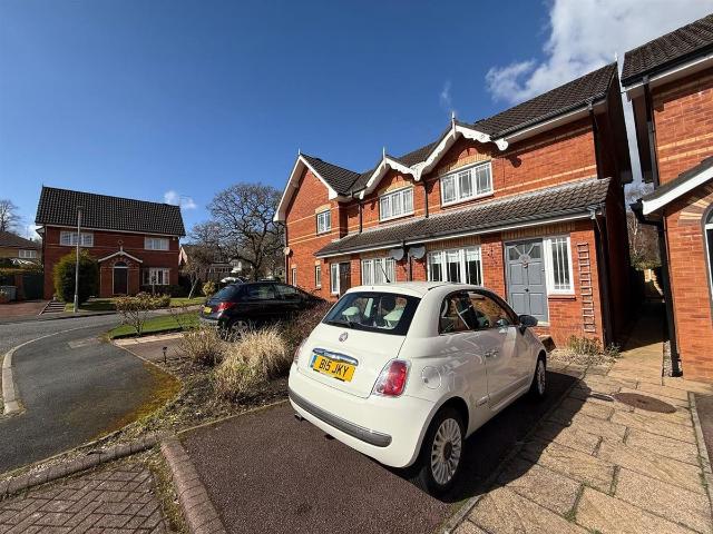 Abingdon Close, Macclesfield SK11, 2 bed property to rent, £1,250 pcm | PrimeLocation