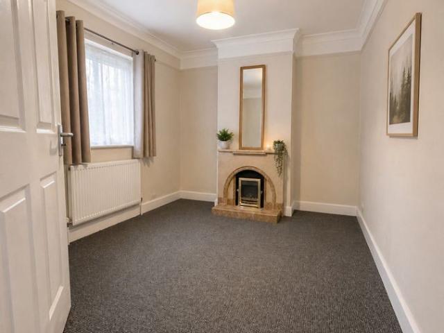 Abingdon Road, Oxford, Oxfordshire OX1, 5 bed terraced house to rent, £2,700 pcm | PrimeLocation