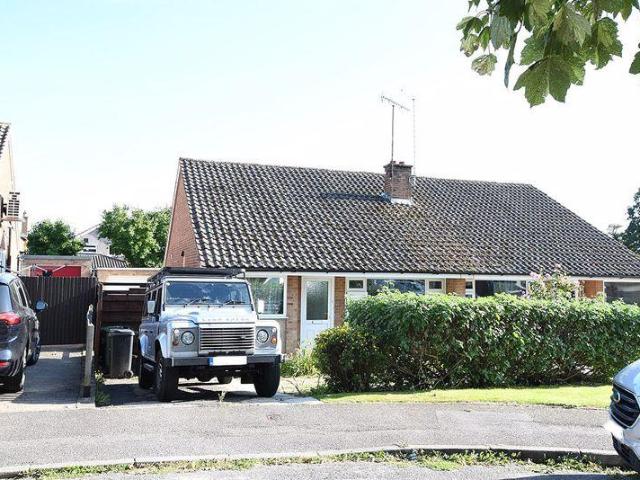 Abingdon Road, Barming ME16 3 bed bungalow to rent £1,650 pcm £381 pw