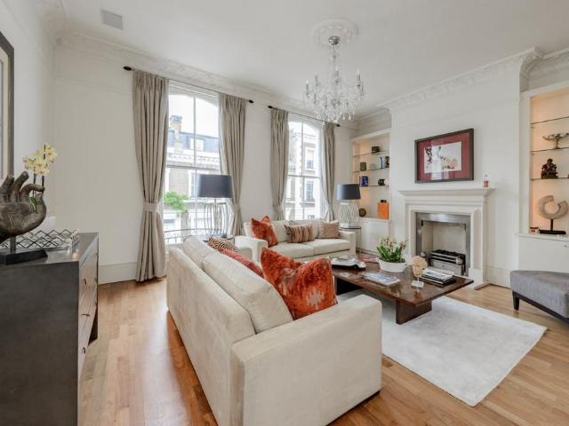 Abingdon Road, Kensington, London 3 bed house to rent £8,667 pcm £2,000 pw