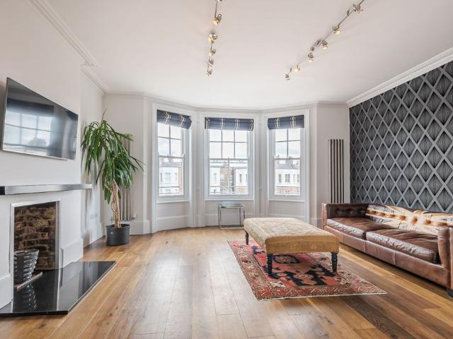 Abingdon Road, London W8, 2 bed flat to rent, £4,312 pcm | PrimeLocation