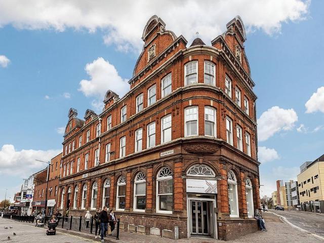 Abington Street, Northampton NN1 Studio to rent £888 pcm £205 pw