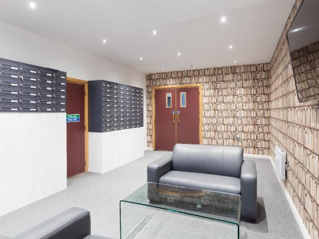 Abington Street, Northampton NN1 Studio to rent £836 pcm £193 pw