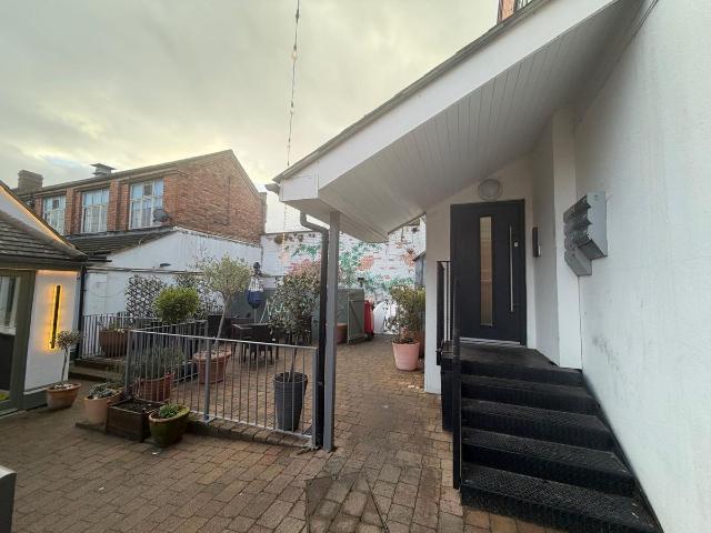 Abington Street, Northampton NN1, 2 bed flat to rent, £1,300 pcm | PrimeLocation