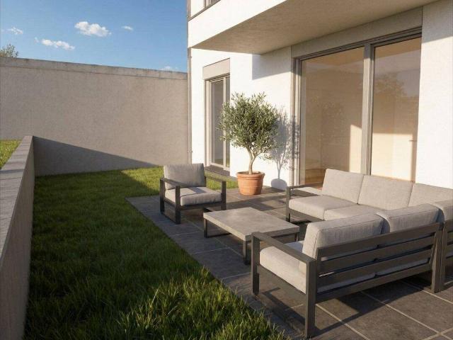 Abkühlen im hauseigenen Pool. Ihre Traumwohnung mit Terrasse oder Garten und Fernblick Nähe Maurer Wald PROVISIONSFREI !