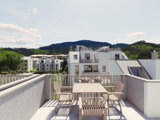 Abkühlen im hauseigenen Pool. Ihre Traumwohnung mit Terrasse oder Garten und Fernblick Nähe Maurer Wald PROVISIONSFREI !