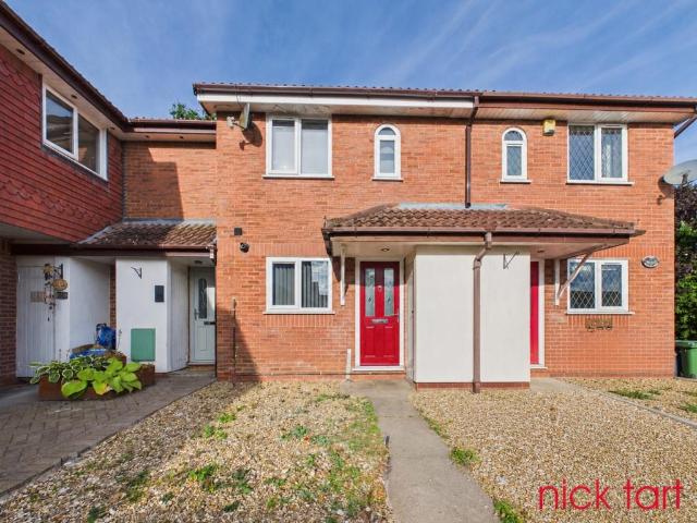 Abraham Close, Telford TF3 2 bed terraced house to rent £795 pcm £183 pw