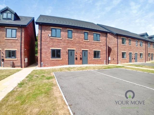 Abraham Fold, Manchester M38 3 bed semi detached house to rent £1,450 pcm £335 pw
