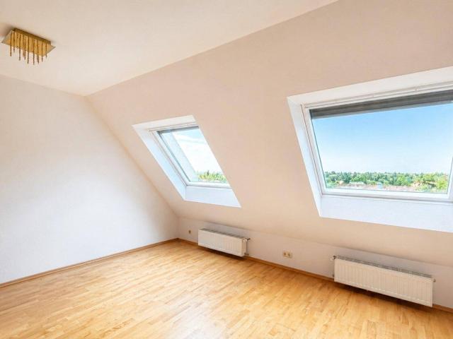 Abseits der Straße, mitten im Grünen – großzügiges Reihenhaus in absoluter Ruhelage | ZELLMANN IMMOBILIEN