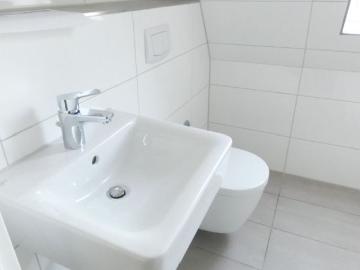 Absolut ruhig gelegene und modernisierte 2 Zi. Maisonette Whg.mit Balkon E Steele!