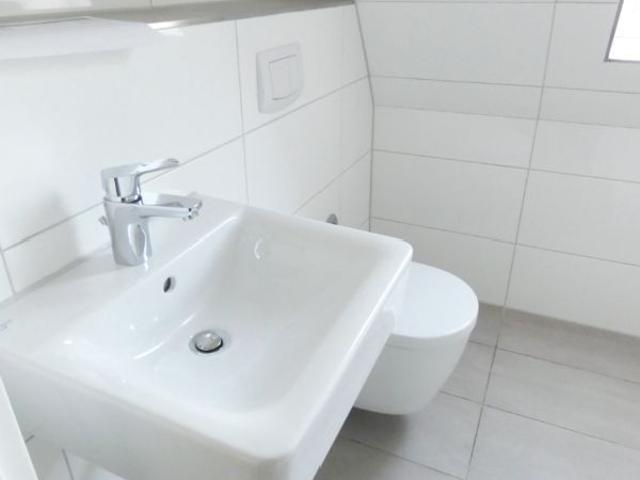 Absolut ruhig gelegene und modernisierte 2 Zi. Maisonette Whg.mit Balkon E Steele!