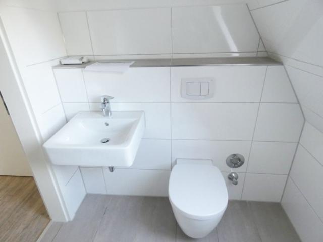 Absolut ruhig gelegene und modernisierte 2 Zi. Maisonette Whg.mit Balkon E Steele!