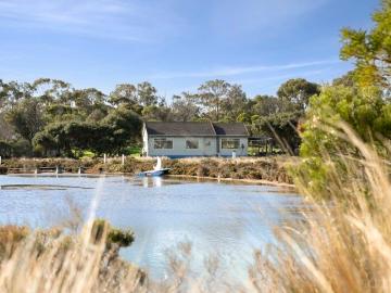 Queenscliff, Queenscliffe Borough - Equipped kitchen